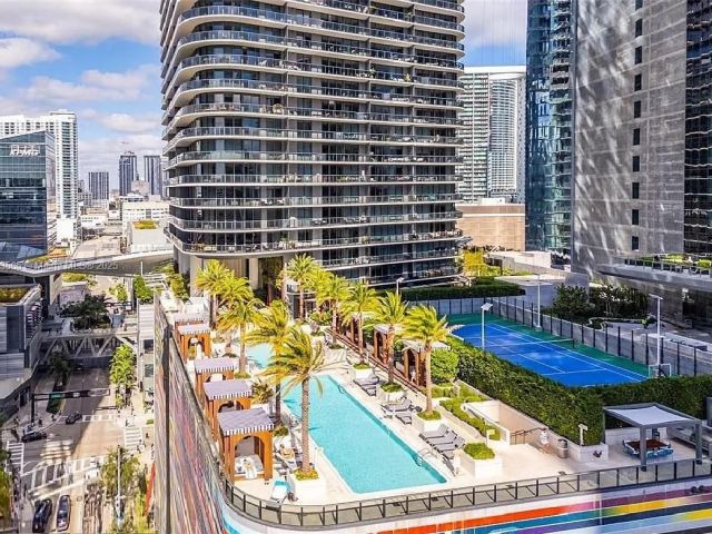 Apartment for sale  Unit #4204 - photo 6258090