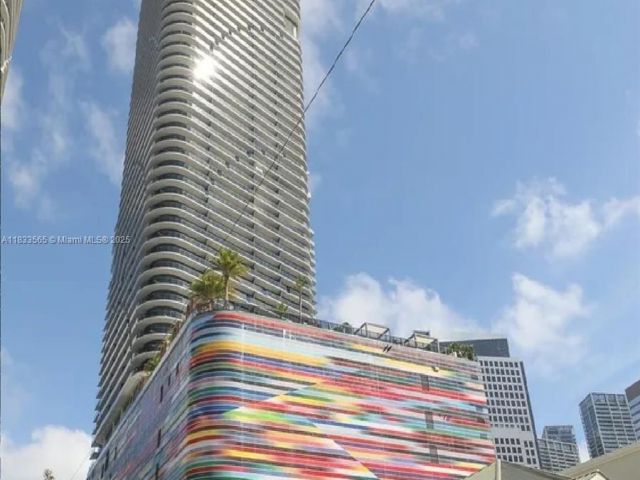 Apartment for sale  Unit #4204 - photo 6258092