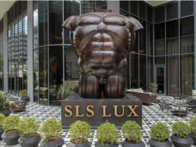 Apartment for sale  Unit #4204 - photo 6258094