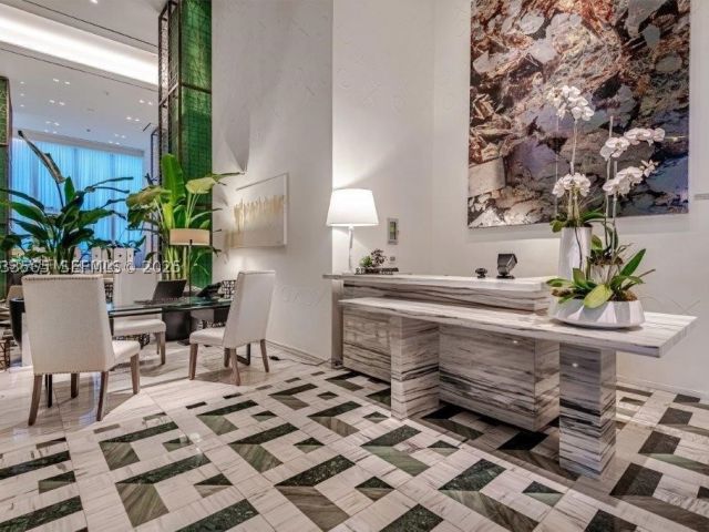 3-bedroom condo for sale in Miami - 801 S Miami Ave 4204 - MondialRealty