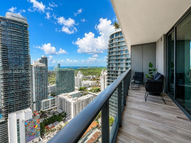 3-bedroom condo for sale in Miami - 801 S Miami Ave 4204 - MondialRealty