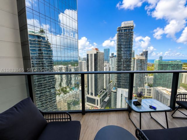 3-bedroom condo for sale in Miami - 801 S Miami Ave 4204 - MondialRealty