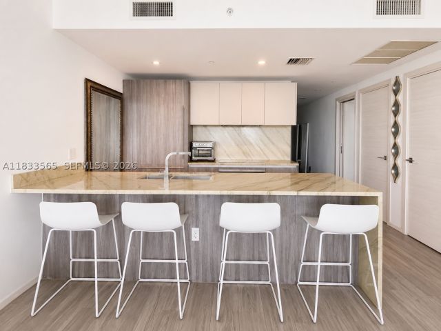 3-bedroom condo for sale in Miami - 801 S Miami Ave 4204 - MondialRealty