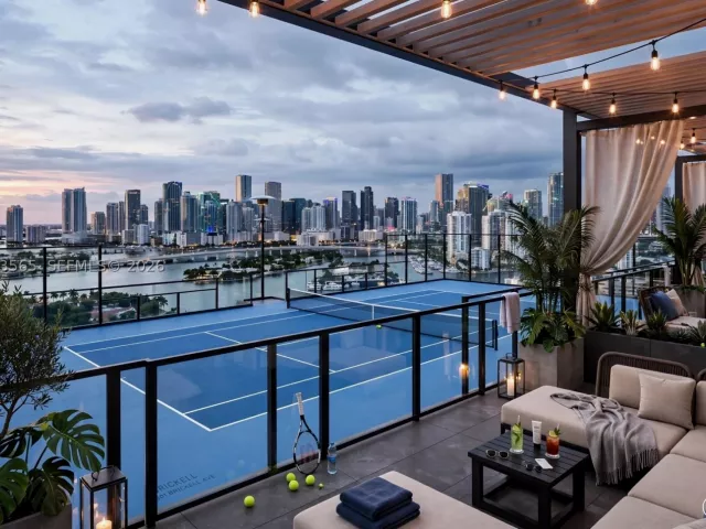 3-bedroom condo for sale in Miami - 801 S Miami Ave 4204 - MondialRealty