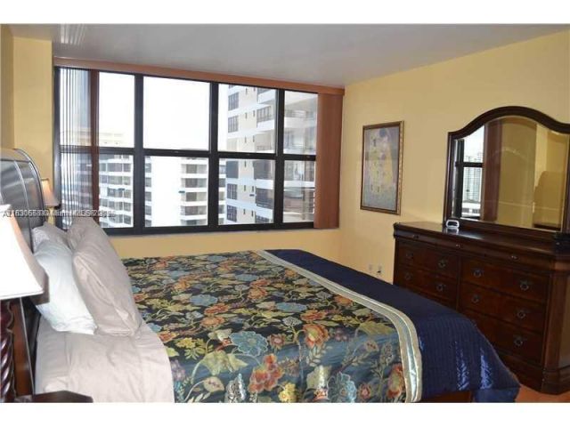 Apartment for rent  Unit #1919 - photo 6256481