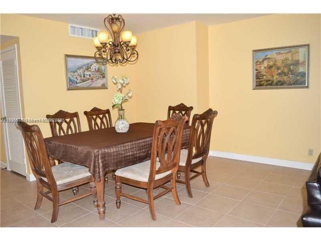 Apartment for rent  Unit #1919 - photo 6256485