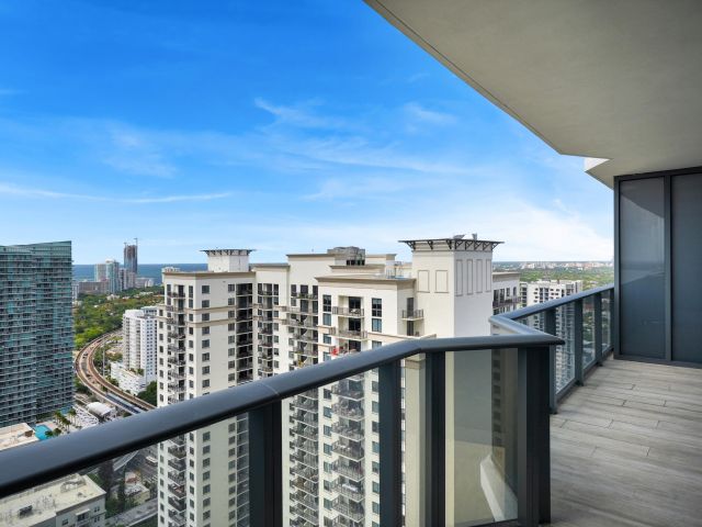 Apartment for sale  Unit #3504 - photo 6243630