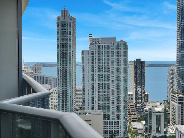 Apartment for sale  Unit #3504 - photo 6243632