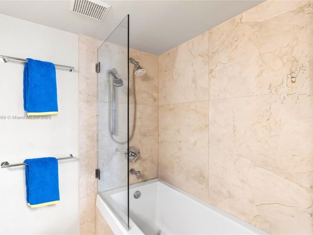 Apartment for rent  Unit #1714 - photo 6240826