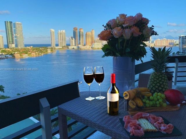 Apartment for rent  Unit #1714 - photo 6240845