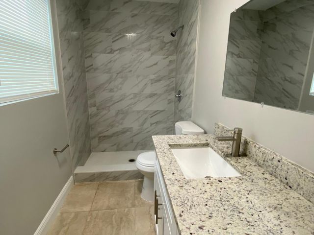 Home for rent at 811 SW 12 Court - photo 6242098