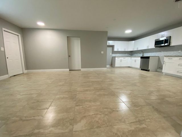 Home for rent at 811 SW 12 Court - photo 6242101