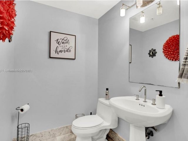 Apartment for sale  Unit #440 - photo 6244886