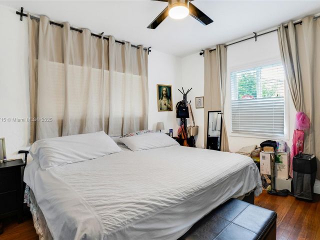 Home for sale at 104 SW 40th Ave - photo 6274654