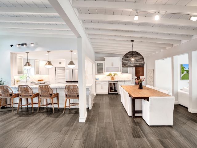 Home for rent at 915 N Swinton Avenue - photo 6252864