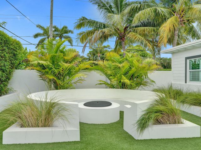 Home for rent at 915 N Swinton Avenue - photo 6252869