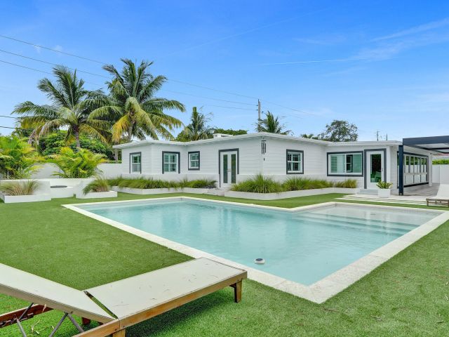 Home for rent at 915 N Swinton Avenue - photo 6252870