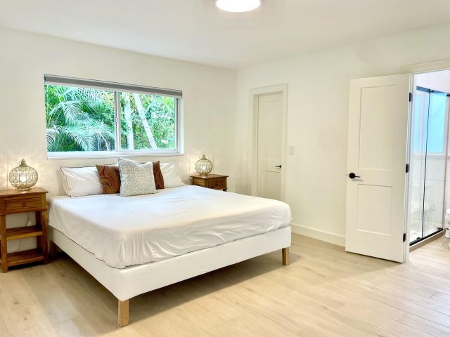 Home for sale at 921 NW 7th Street - photo 6251793