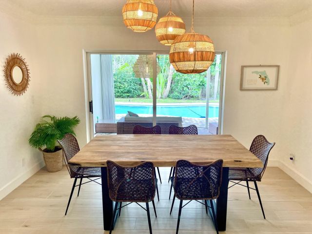 Home for sale at 921 NW 7th Street - photo 6251798