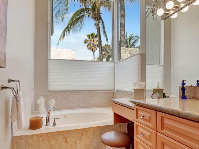 Home for rent at 2115 S Ocean Boulevard 14 - photo 6677141