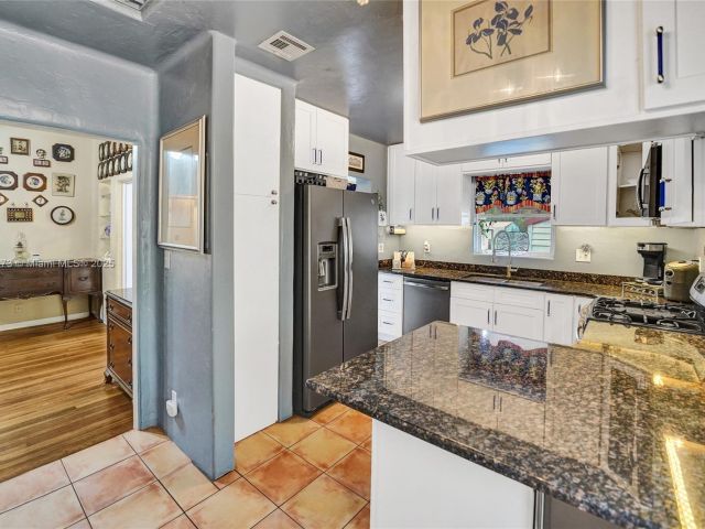 Home for sale at 1340 Jackson St - photo 6266152