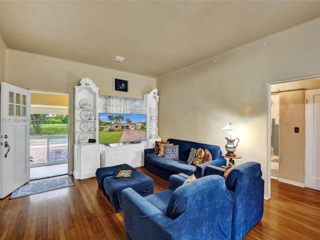 Home for sale at 1340 Jackson St - photo 6266162