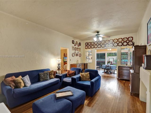 Home for sale at 1340 Jackson St - photo 6266164