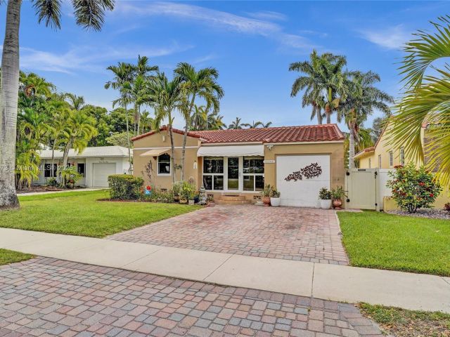 Home for sale at 1340 Jackson St - photo 6266171