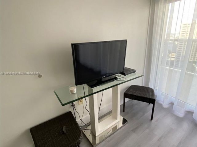 Apartment for rent  Unit #1409 - photo 6245763