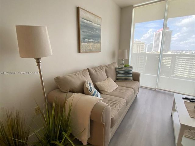 Apartment for rent  Unit #1409 - photo 6245775