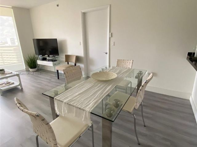 Apartment for rent  Unit #1409 - photo 6245776