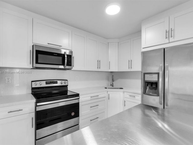 Home for sale at 6514 SW 128th Pl 6514 - photo 6268916