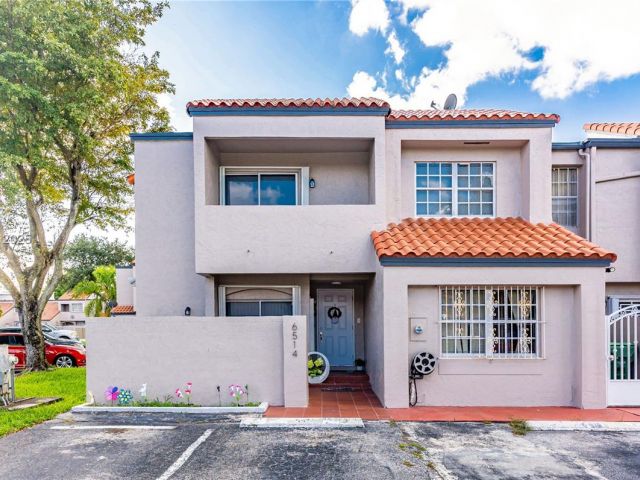 Home for sale at 6514 SW 128th Pl 6514 - photo 6268925