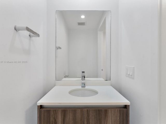 Apartment for sale  Unit #1503 - photo 6283101