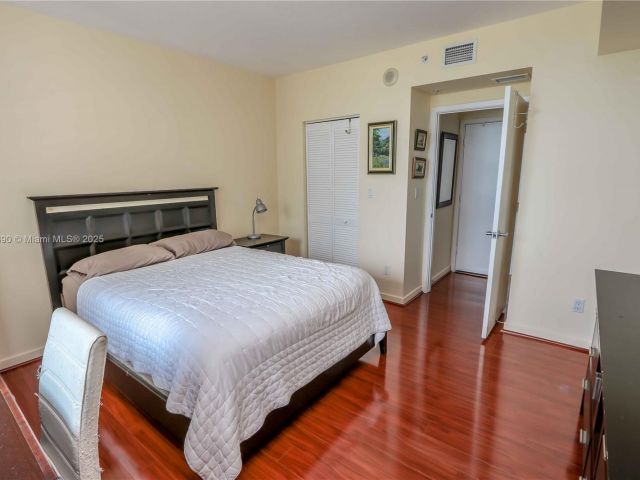 Apartment for sale  Unit #3918 - photo 6264027