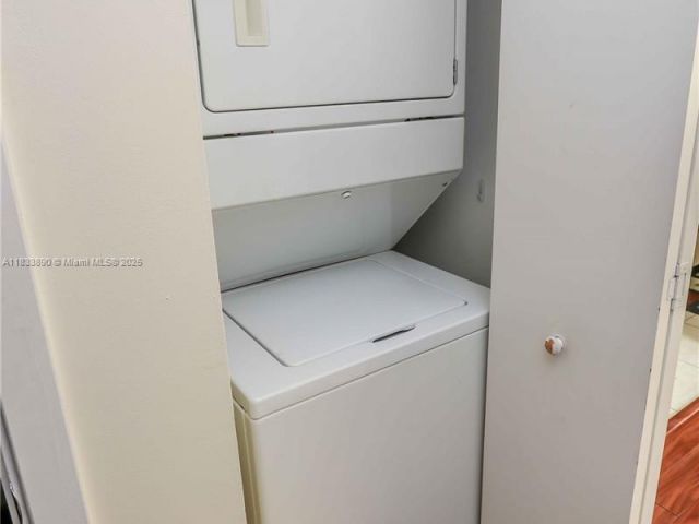 Apartment for sale  Unit #3918 - photo 6264030