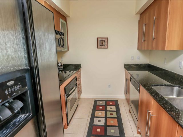 Apartment for sale  Unit #3918 - photo 6264034