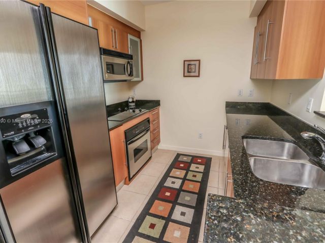 Apartment for sale  Unit #3918 - photo 6264036