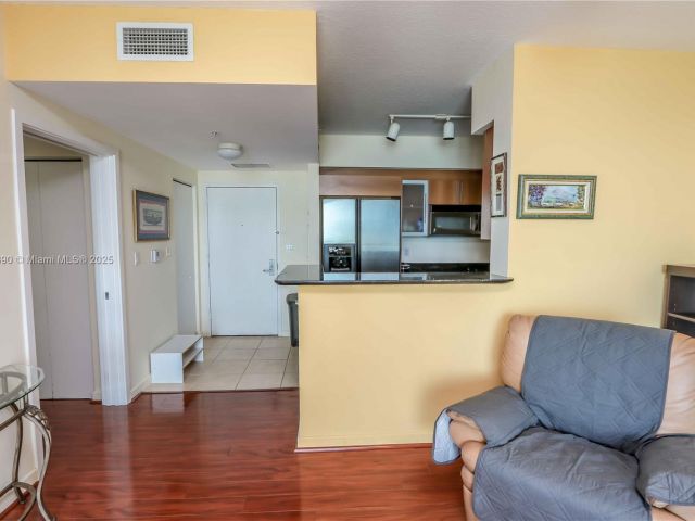 Apartment for sale  Unit #3918 - photo 6264037