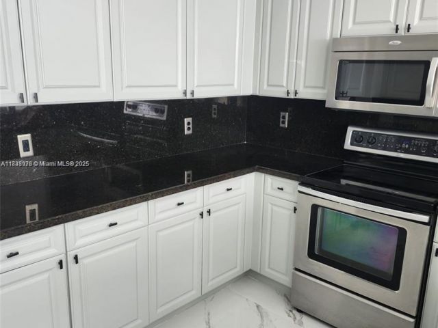 Home for sale at 8465 NW 108th Path - photo 6243505