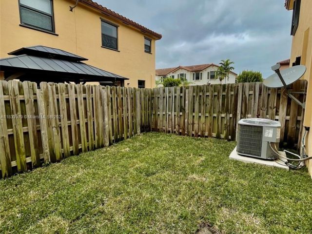 Home for rent at 146 SE 34th Ter 146 - photo 6243551