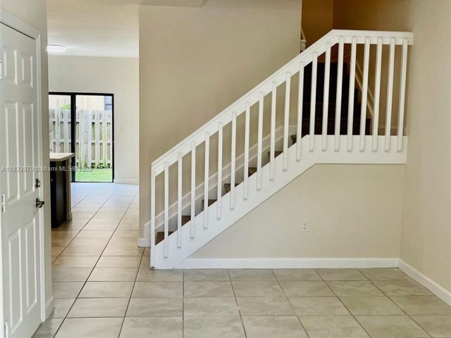 Home for rent at 146 SE 34th Ter 146 - photo 6243558