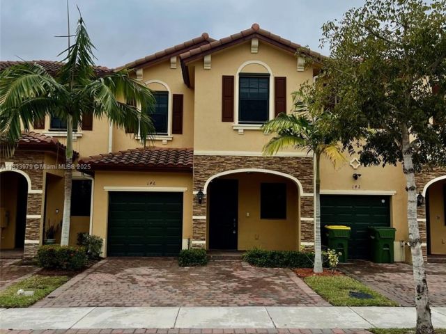 Home for rent at 146 SE 34th Ter 146 - photo 6243563