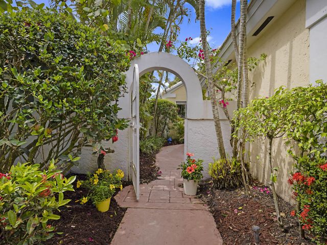 Home for sale at 9358 Heathridge Drive - photo 6893662