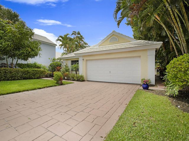 Home for sale at 9358 Heathridge Drive - photo 6893664