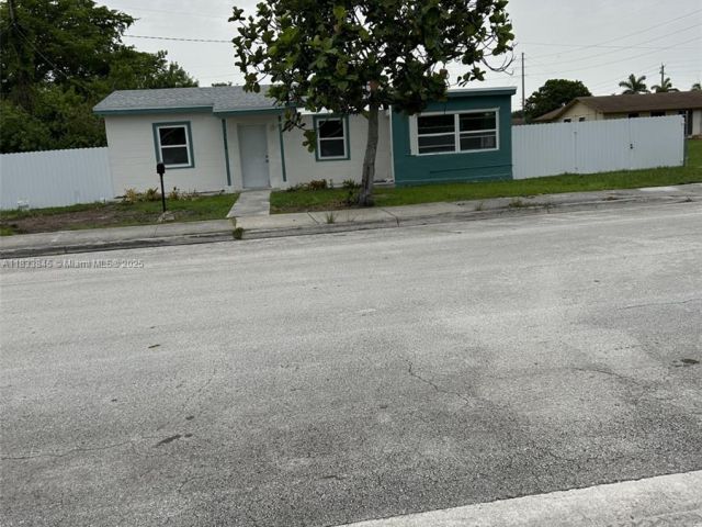 Home for sale at 22020 SW 115th Ct - photo 6244626