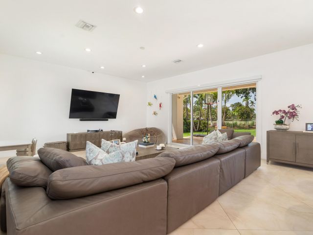 Home for sale at 1504 Breakers West Boulevard - photo 6245214