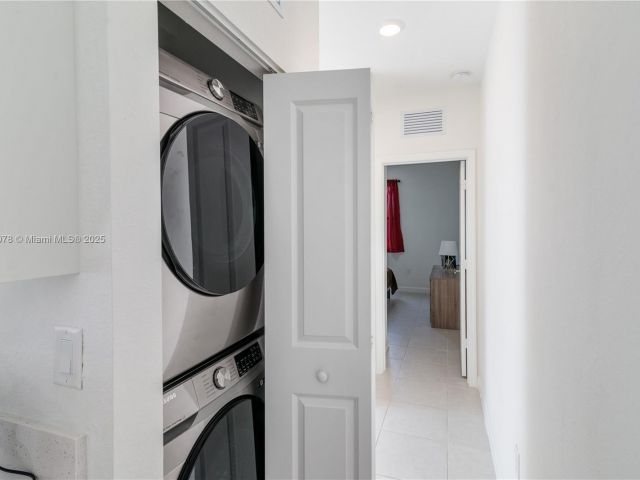 Home for rent at 13612 SW 184th Ln - photo 6248371