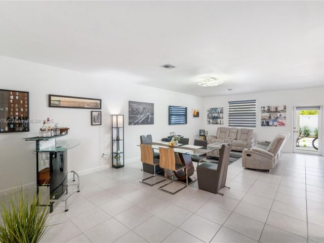 Home for rent at 13612 SW 184th Ln - photo 6248381