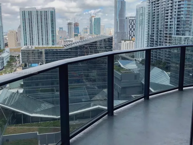 2-bedroom condo for rent in Miami -  - MondialRealty